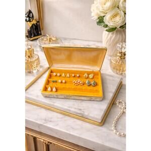 Mele 1960s Gold Hard-Shell Leatherette Travel Earrings Jewelry Box, 7x5x1.5”